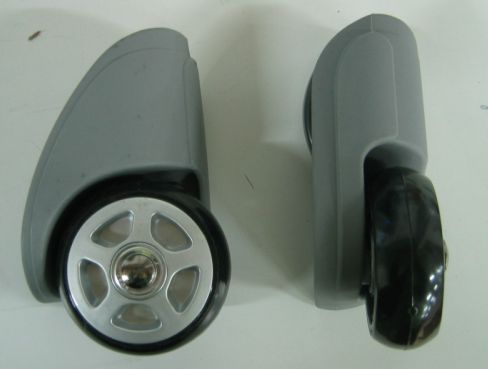 PAIR OF DELSEY CASTERS